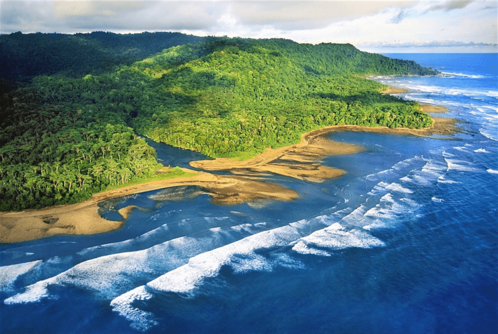 Península de Osa y Bahía Drake — contacto Happy Travel Tours